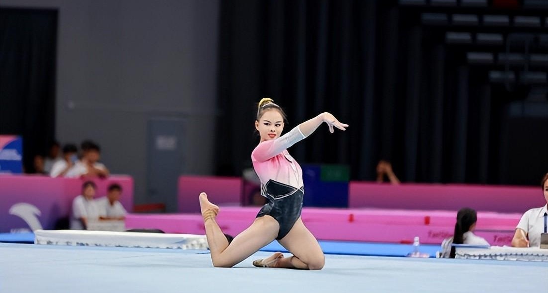 体操决赛震撼开打，巅峰对决引爆全场