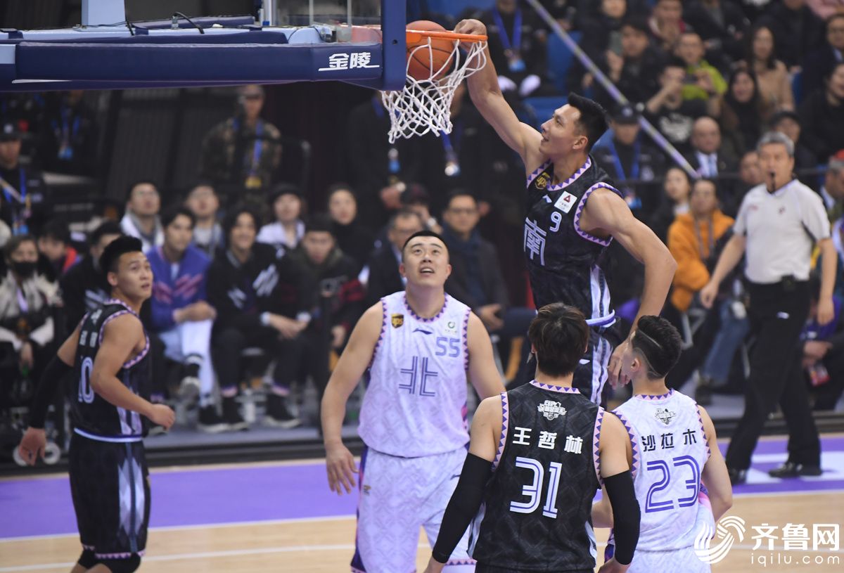 辽宁队鏖战爵士,陶汉林带队取胜 辽宁队鏖战爵士,陶汉林带队取胜