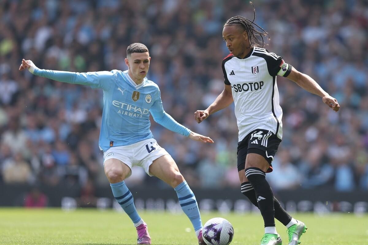 曼城鏖战那不勒斯,福登刷新纪录 曼城鏖战那不勒斯,福登刷新纪录