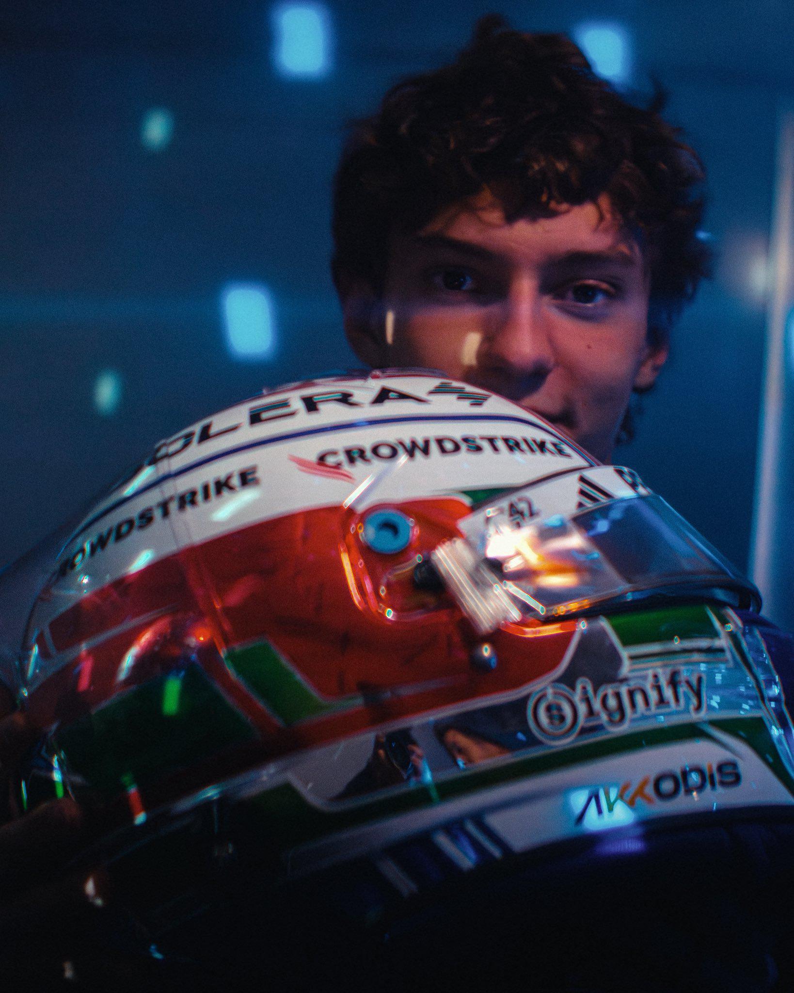 梅赛德斯翻盘哈斯车队，拉塞尔统治全场