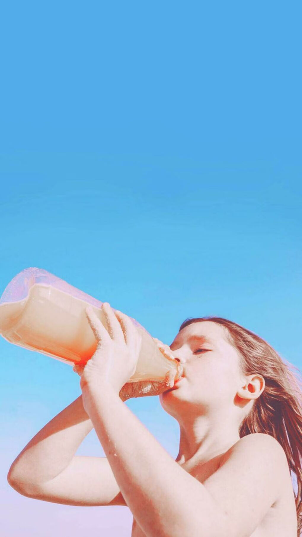 街道咆哮与静默一击，当F1引擎为恩比德的关键球轰鸣