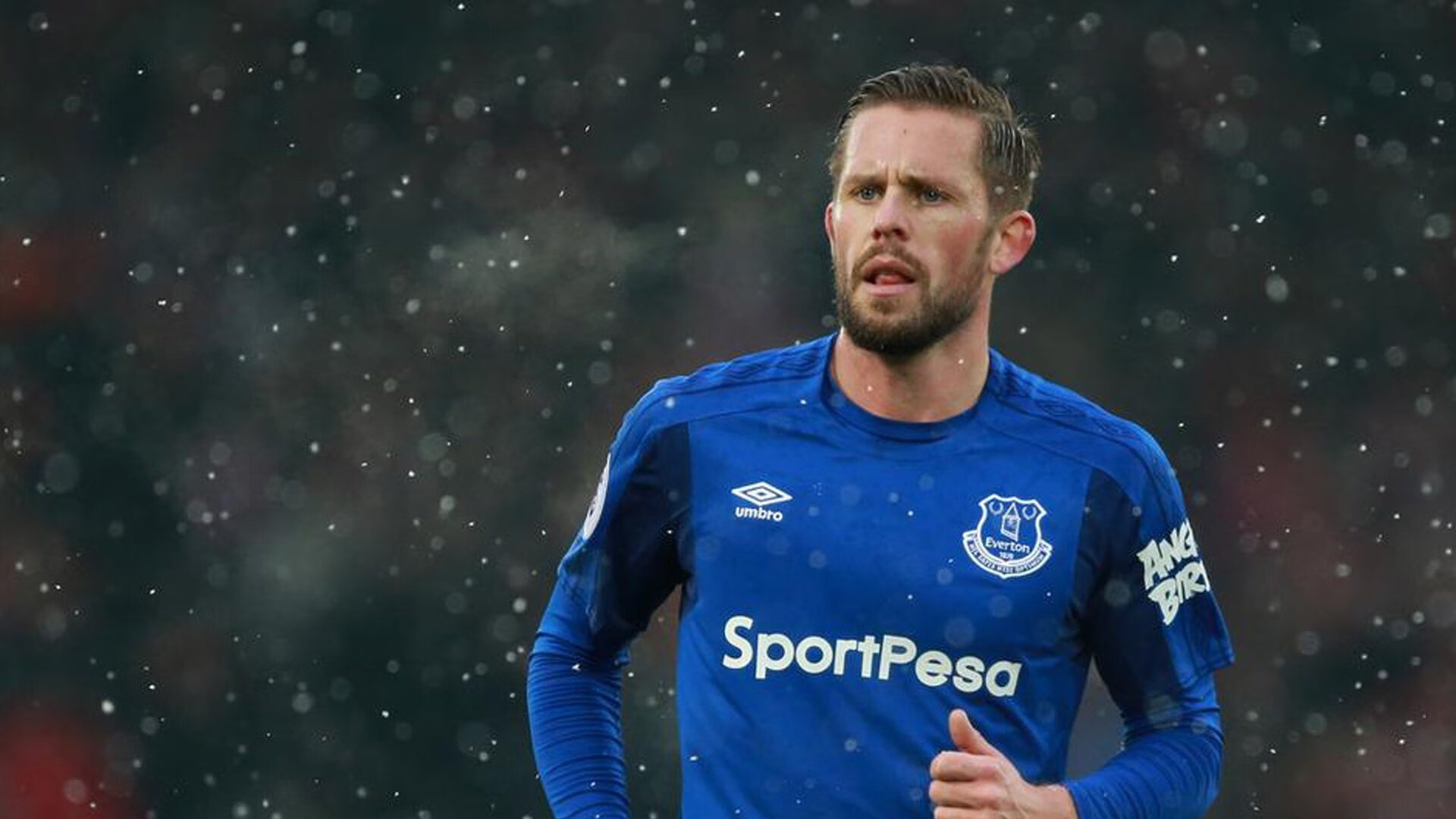 从美洲到亚平宁，同一夜，两种胜利的足球叙事