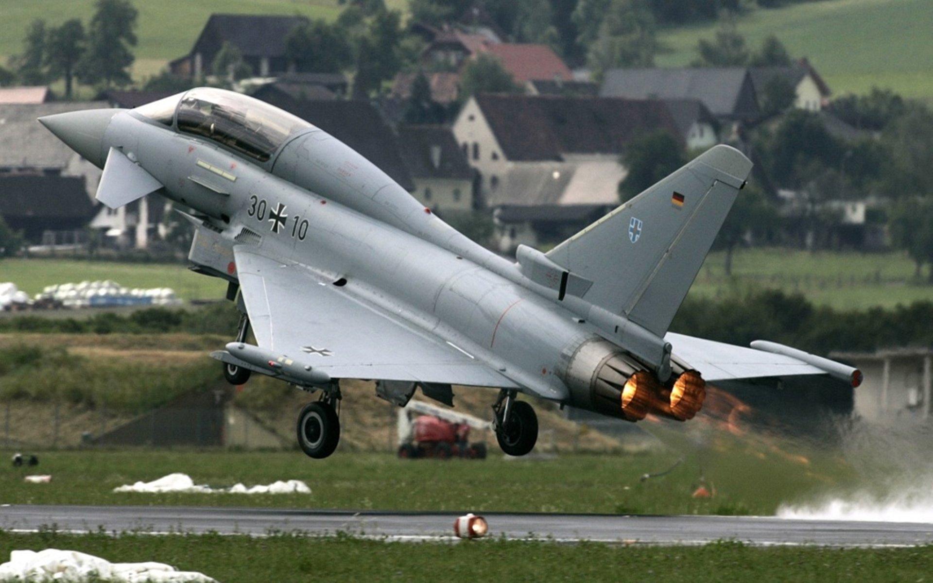 足球世界的一体两面,从巴拉圭的足球封锁到佩德里的加泰罗尼亚之舞